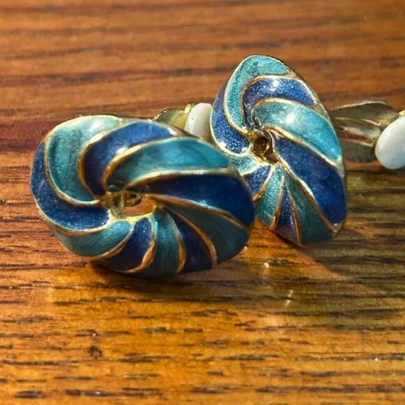 5 Pair of beautiful, colorful, clip earrings - Picture 5 of 10